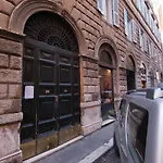 Pantheon - Pie Di Marmo Elegance